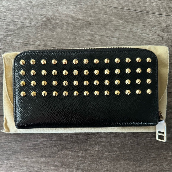 Burberry Studded Wallet - Full Inclusion 🖤 - Picture 7 of 7